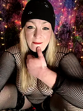 kayNkris online show from November 7, 2025, 8:58 am