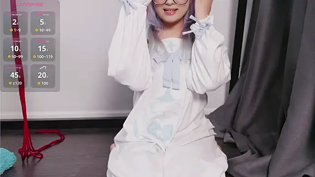 Snapshot of Yu_UwU_ chatting on October 17, 2025, 1:57 pm Yu UwU online show from October 17, 2025, 1:57 pm
