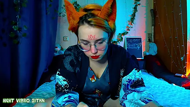 Snapshot of TrickyKitsune chatting on February 13, 2025, 3:24 pm TrickyKitsune online show from February 13, 2025, 3:24 pm