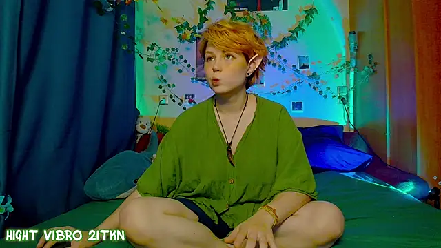 Snapshot of TrickyKitsune chatting on September 25, 2025, 12:53 pm TrickyKitsune online show from September 25, 2025, 12:53 pm