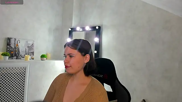 Snapshot of EricaElliott chatting on February 26, 2025, 1:11 am EricaElliott online show from February 26, 2025, 1:11 am