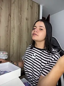 pretty angela1 online show from December 4, 2025, 12:25 pm