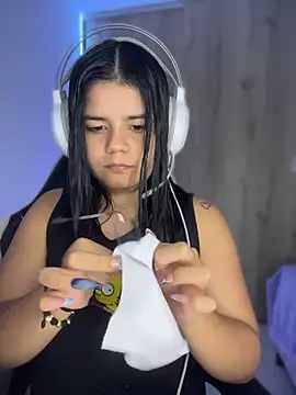 pretty angela1 online show from April 15, 2026, 3:57 am