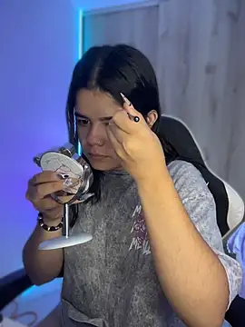 pretty angela1 online show from April 21, 2026, 5:03 am