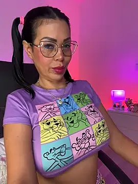 KarolRubi1 online show from April 17, 2026, 11:19 pm