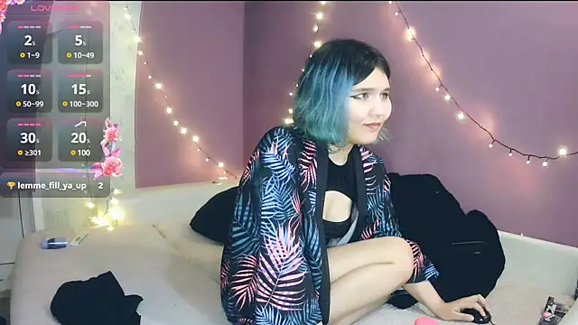 Snapshot of Saika_Chan chatting on December 27, 2024, 9:32 pm Saika Chan online show from December 27, 2024, 9:32 pm