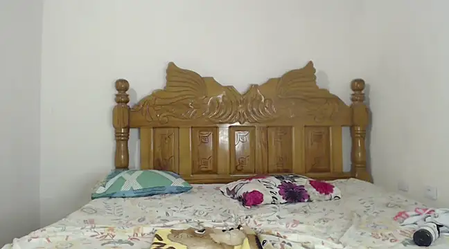 Coral0403 online show from January 5, 2025, 1:03 am