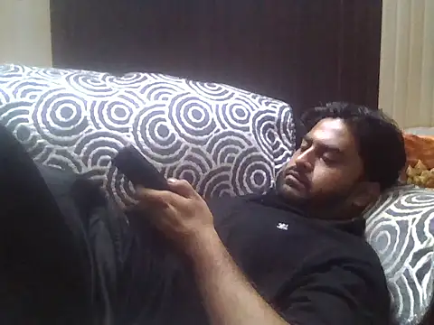 indihotguy online show from October 5, 2025, 2:48 pm