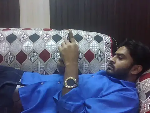 indihotguy online show from October 31, 2025, 12:39 pm