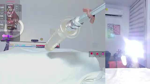 Maria Jones  online show from November 11, 2025, 1:27 am