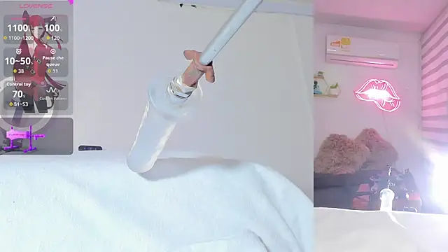 Maria Jones  online show from April 22, 2026, 1:41 am