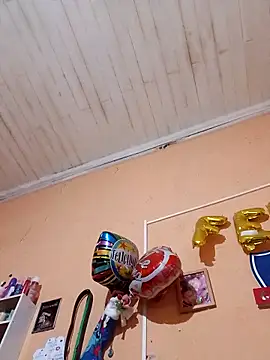 hotleon127 online show from March 15, 2026, 8:15 pm