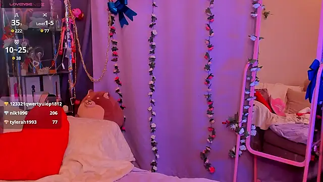 AliceOfWonders online show from January 5, 2025, 8:54 am