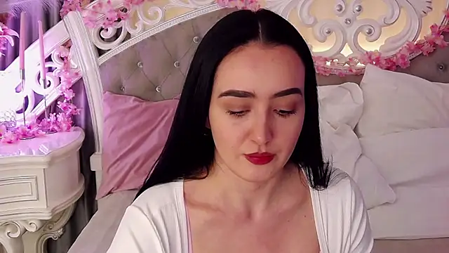 Snapshot of KimKhallifa chatting on February 15, 2026, 5:37 am KimKhallifa online show from February 15, 2026, 5:37 am