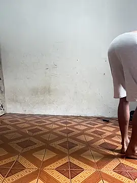 casalhot2533 online show from November 11, 2025, 12:38 pm