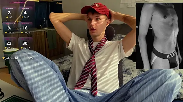 Snapshot of Leonnextdoor chatting on March 10, 2026, 8:52 am Leonnextdoor online show from March 10, 2026, 8:52 am