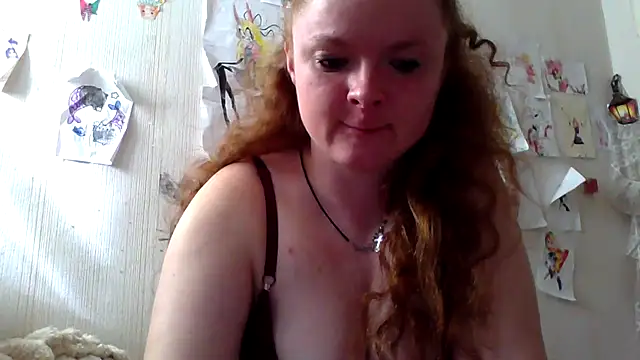 Snapshot of Rae_Jeannie chatting on April 5, 2026, 6:43 am Rae Jeannie online show from April 5, 2026, 6:43 am