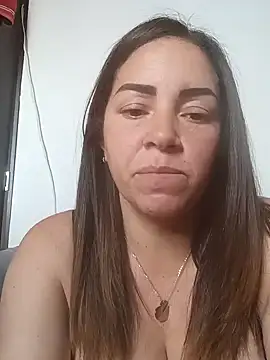 Alexiaysteve online show from January 4, 2025, 2:35 pm