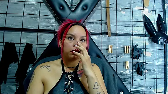 Alana Roth online show from November 6, 2025, 7:37 pm