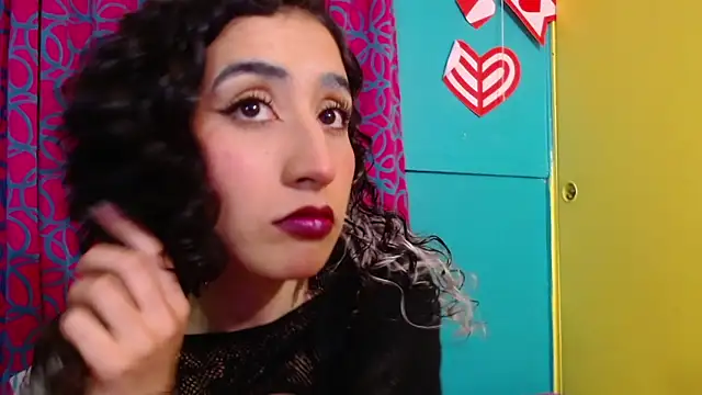 valerie mase online show from November 21, 2025, 8:18 pm