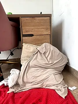 Ninabrunette18 online show from October 18, 2025, 3:35 pm