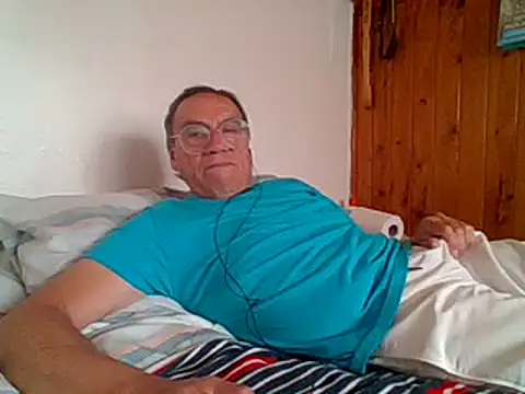santiagon2015 online show from February 10, 2025, 6:03 pm