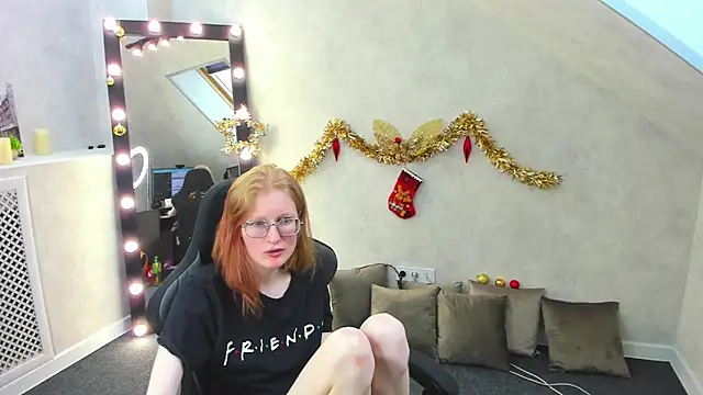 Snapshot of ElizabethHarpper chatting on January 26, 2025, 4:41 am ElizabethHarpper online show from January 26, 2025, 4:41 am