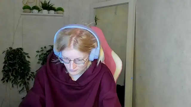 ElizabethHarpper online show from November 29, 2025, 12:57 am