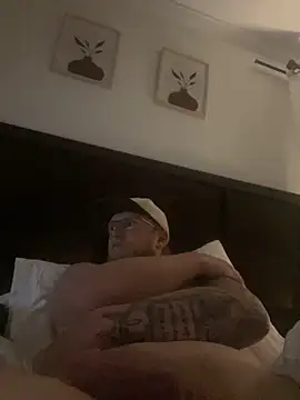 Snapshot of tcadle1824 chatting on March 24, 2026, 2:05 am tcadle1824 online show from March 24, 2026, 2:05 am