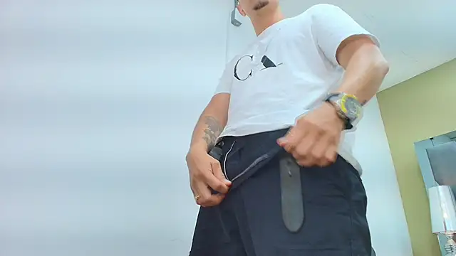 DAVID VICTORIAA online show from April 9, 2026, 1:05 pm