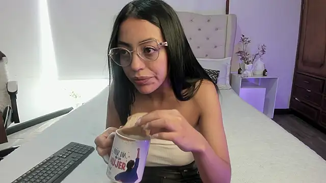 Xewa  online show from October 22, 2025, 7:46 pm