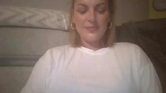 Gigi-Honey online show from September 19, 2025, 8:53 pm
