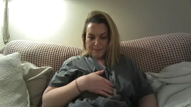 Gigi-Honey online show from December 13, 2025, 10:15 pm