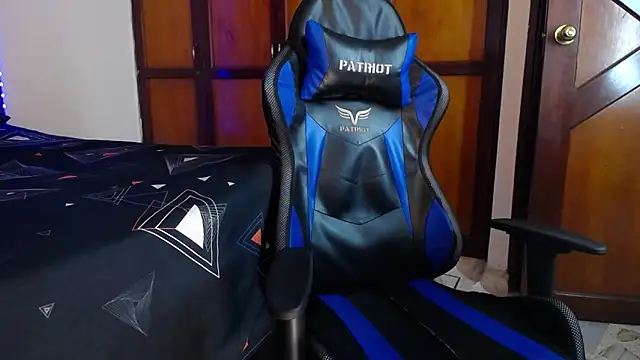 1Tommy9 online show from January 14, 2025, 10:02 pm