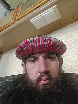 Snapshot of StruggleSnuggles chatting on November 2, 2025, 5:15 pm StruggleSnuggles online show from November 2, 2025, 5:15 pm