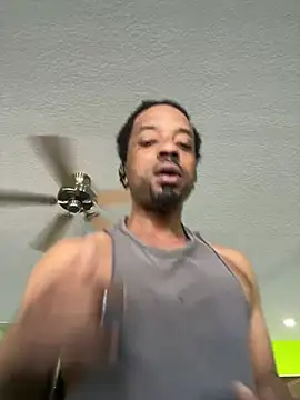 Snapshot of Coco-Licious chatting on January 4, 2025, 4:32 pm Coco-Licious online show from January 4, 2025, 4:32 pm