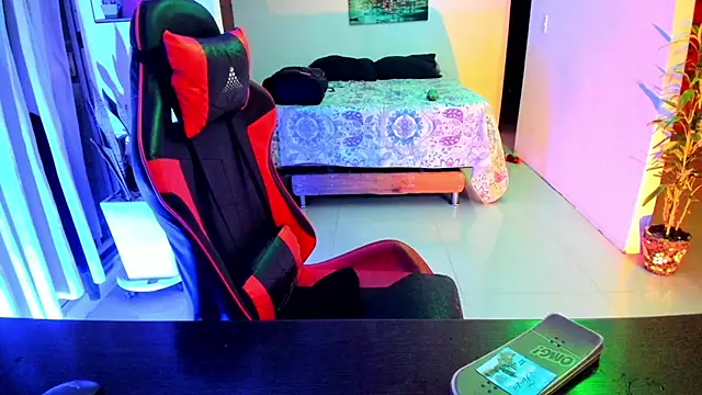 Adam Valenciia online show from November 9, 2025, 4:00 am