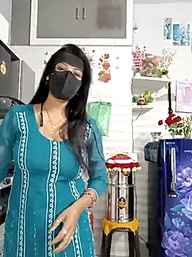 Best-Couple online show from April 13, 2026, 3:01 am