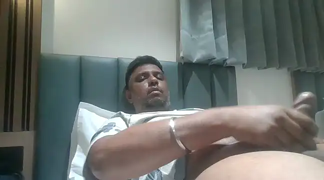 jemes21in online show from January 23, 2025, 5:31 pm