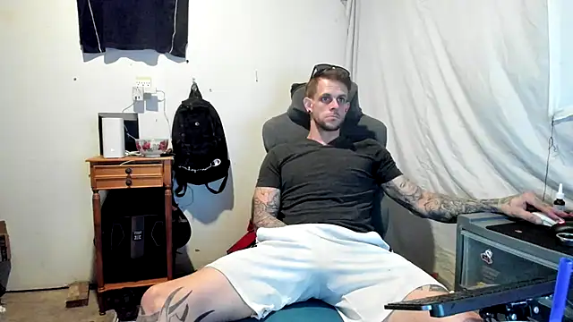 JamesMichael88 online show from March 21, 2025, 7:13 pm