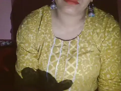 Hot-shanvi online show from April 15, 2026, 12:17 am