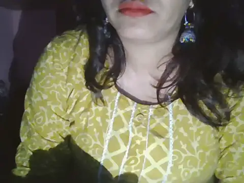 Hot-shanvi online show from April 18, 2026, 5:39 pm