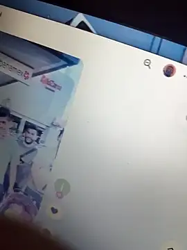 Snapshot of Chaini chatting on September 14, 2025, 2:27 pm Chaini online show from September 14, 2025, 2:27 pm