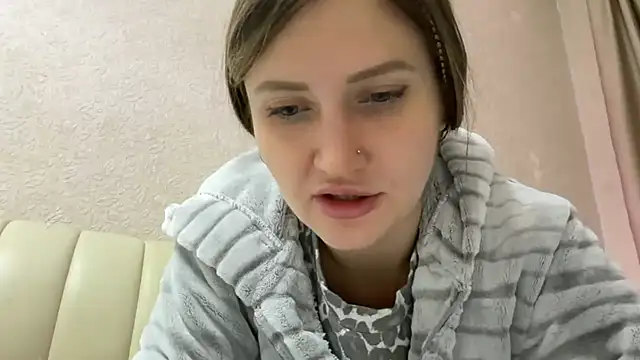florianikaa online show from October 18, 2025, 5:57 pm