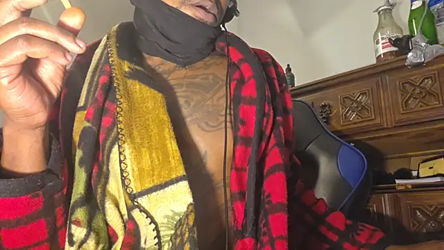 dominatingblacklove online show from April 7, 2026, 6:36 am