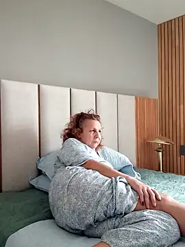 milchanel online show from February 27, 2025, 5:04 pm