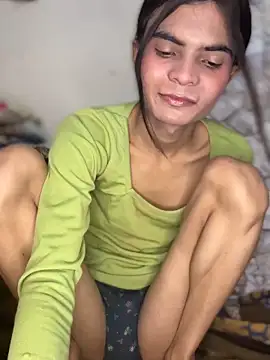 Enna Zarza  online show from April 3, 2026, 6:11 am