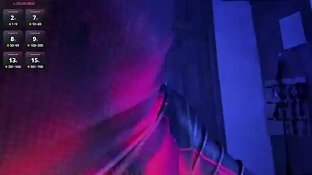 Henophiid online show from October 23, 2025, 1:27 am