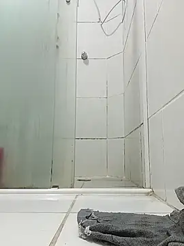 aventuras1508 online show from April 6, 2026, 6:31 pm