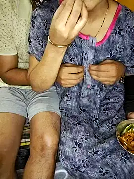 lovelygirl4567 online show from March 12, 2025, 6:11 pm